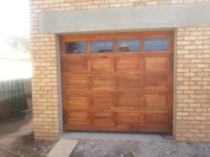 20 Panel with Glass Top Panel